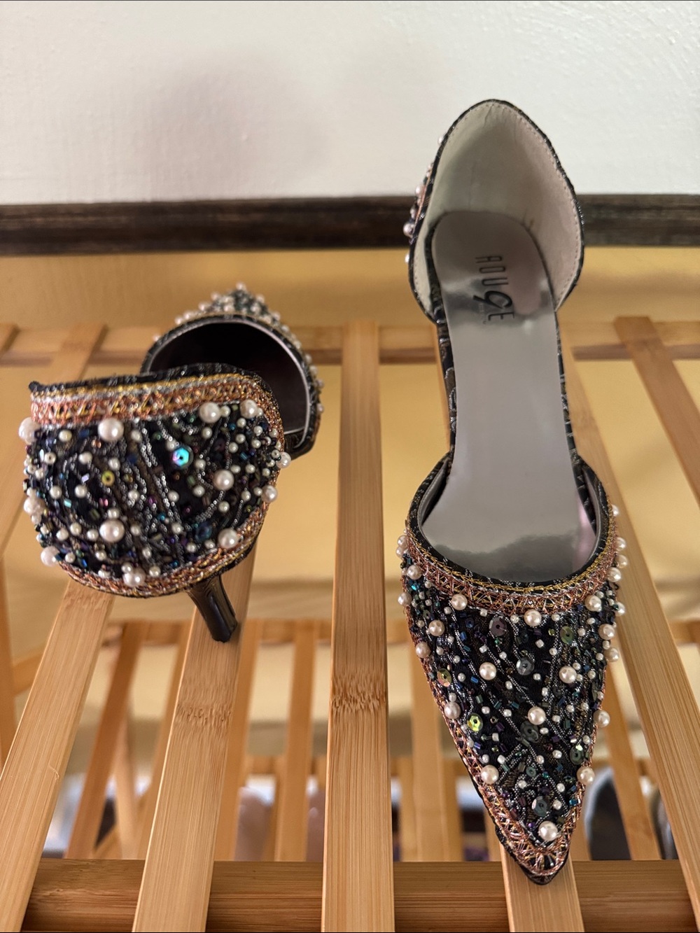 Ruice Embellished Black Pearl Pointed Toe Heels